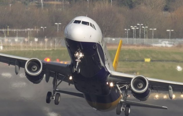 Ανώμαλες προσγειώσεις για ρεκόρ Γκίνες (βίντεο)