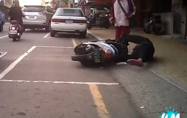 Δεν είναι όλοι γεννημένοι για τους… δύο τροχούς (βίντεο)