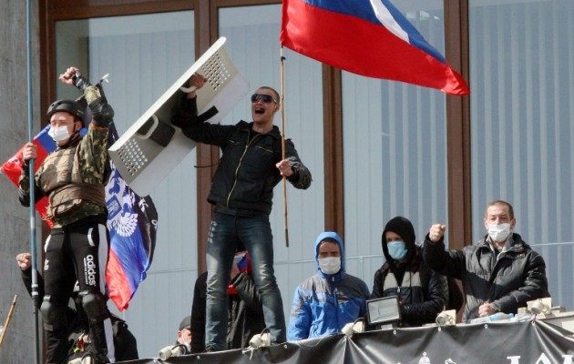 Στο εξεγερμένο Ντονέτσκ ο Γιατσένιουκ για να βρεθεί λύση