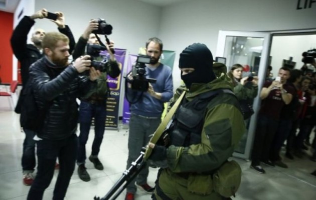 Ένοπλοι (ρωσόφωνοι;) κατέλαβαν αστυνομικό τμήμα στην αν. Ουκρανία