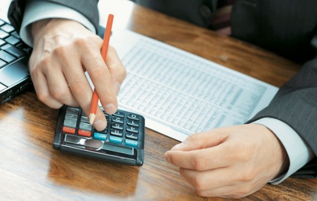 Για ποιους επαγγελματίες ισχύει παρακράτηση φόρου 20%