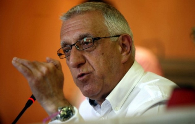 Ν. Κακλαμάνης: “Η Δημοκρατία δεν εκβιάζεται”