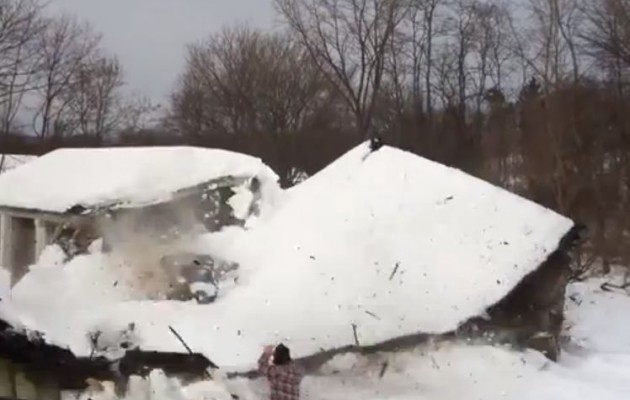 Ο Tσακ Νόρις των… κατεδαφίσεων (βίντεο)