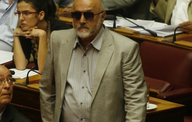 Κουρουμπλής: Βγήκαν στις αγορές με αντάλλαγμα το δικαίωμα κατάσχεσης δημόσιας περιουσίας