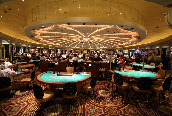 Η Κριμαία στον δρόμο που χάραξε το Λας Βέγκας και το Μονακό