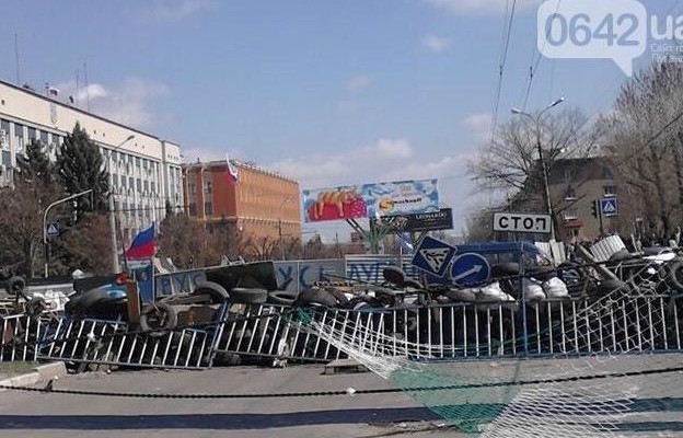 Χτυπούν τις καμπάνες στο Λουγκάντσκ – Ετοιμάζονται για επίθεση των Ουκρανών