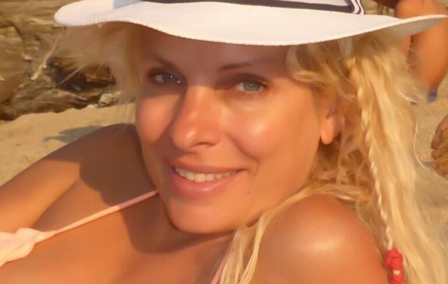 Σε Μοναστήρι η Ελ. Μενεγάκη – Γιατί ζήτησε τη βοήθεια του Θεού!