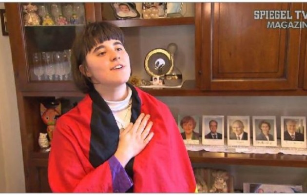 15χρονη Ιταλίδα λατρεύει τη Μέρκελ και τη μιμείται…