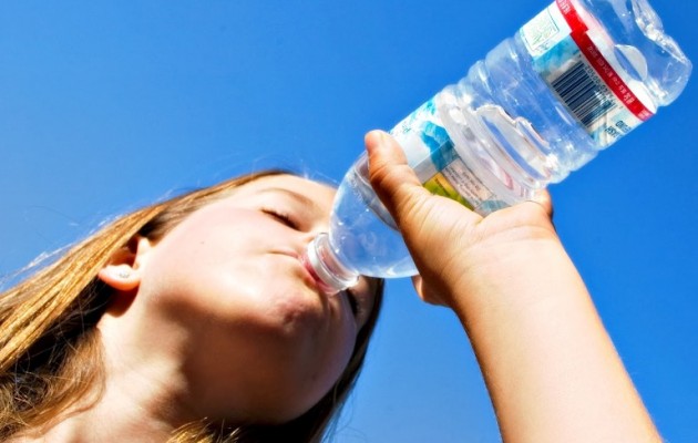 Πιείτε (νερό), κάνει καλό στην οδήγηση