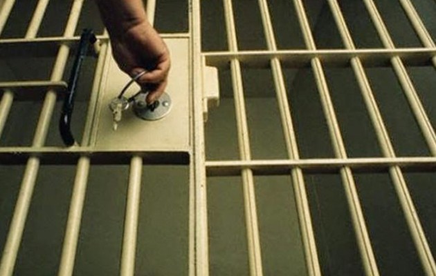 Προφυλακιστέοι 6 σωφρονιστικοί υπάλληλοι των φυλακών Νιγρίτας
