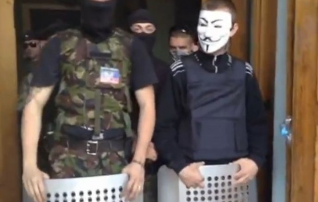 Ρώσοι κατέλαβαν την τηλεόραση στο Ντονέτσκ