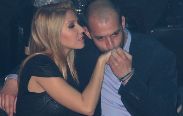 Η Έλενα Παπαβασιλείου παντρεύεται