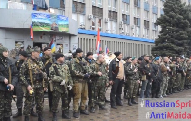 Πολιτοφύλακες από το Λουγκάντσκ στα οδοφράγματα του Σλοβιάντσκ