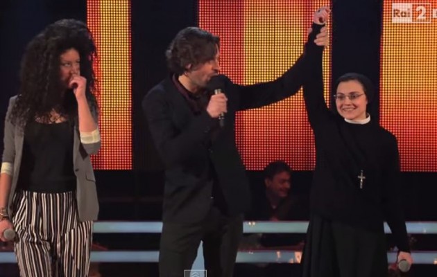 Έσκισε πάλι η ιταλίδα καλόγρια με το… Girls they wanna have fun (βίντεο)