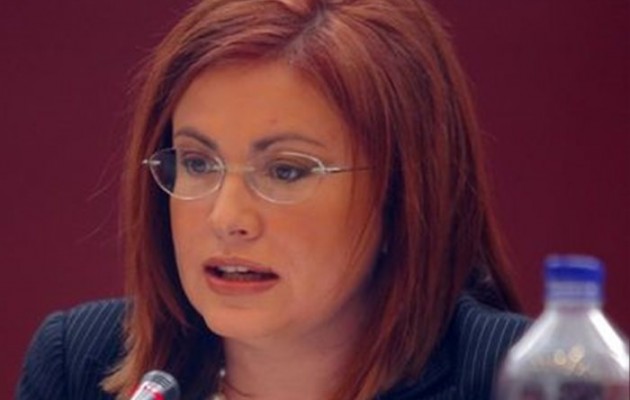 Μαρία Σπυράκη: «Φανφάρας ο Αλέξης Τσίπρας»