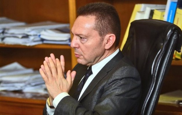 Π. Λαφαζάνης και Ε. Τσακαλώτος ρωτάνε τον Γ. Στουρνάρα γιατί βγήκε στις αγορές υπό το Αγγλικό Δίκαιο