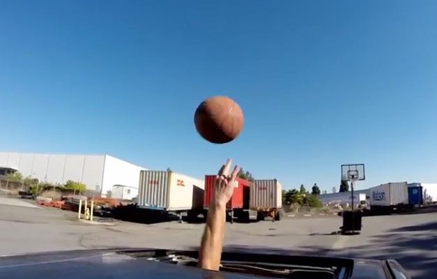 Γνωρίστε τον καλύτερο μπασκετμπολίστα… ηλιοροφής εν κινήσει (βίντεο)