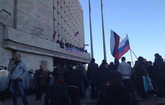 Ξεσηκωμός στην Αν. Ουκρανία – Καλούν σε δημοψήφισμα ένωσης με τη Ρωσία