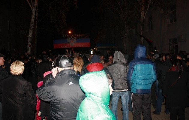 Φωτογραφίες από το υπό ρωσική κατάληψη αστυνομικό τμήμα του Σλοβιάντσκ