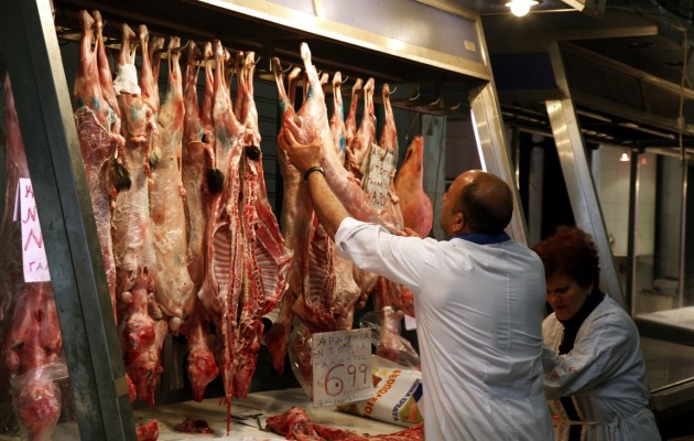 Χρήσιμες συμβουλές του ΕΦΕΤ για το πασχαλινό τραπέζι – τι πρέπει να προσέξετε