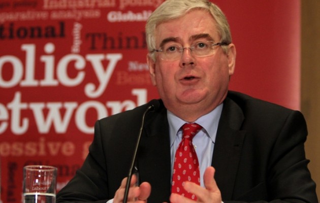 Παραιτήθηκε ο Έιμον Γκίλμορ, αρχηγός του Εργατικού Κόμματος Ιρλανδίας