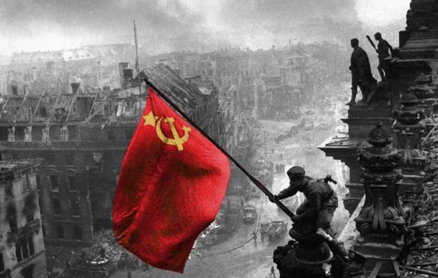 Συλλαλητήριο αλληλεγγύης στον ουκρανικό λαό από την ΑΝΤΑΡΣΥΑ