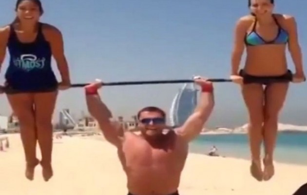 Απολαύστε άρση… γυναικών (βίντεο)