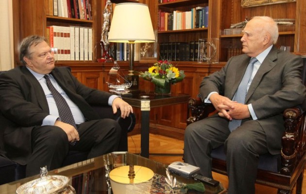 Στον Πρόεδρο της Δημοκρατίας ο Βενιζέλος