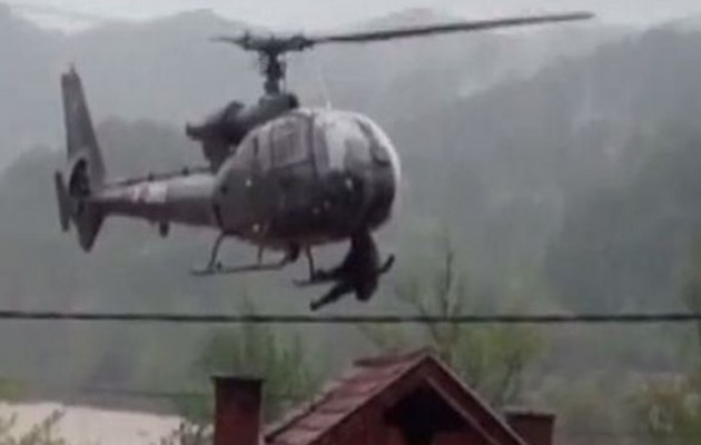 Βίντεο από τις “Επικίνδυνες Αποστολές” διάσωσης στις πλημμύρες της Βοσνίας