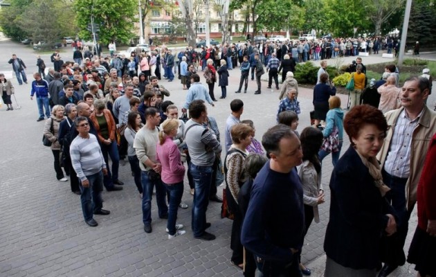 Μεγάλη η συμμετοχή στο δημοψήφισμα στην ανατολική Ουκρανία