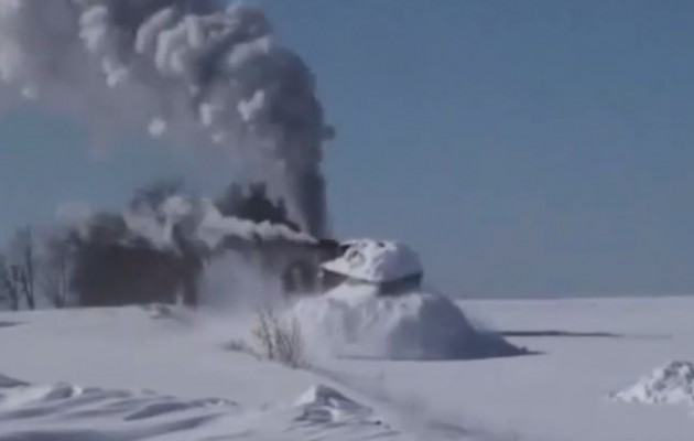 Δείτε για πρώτη φορά το εκχιονιστικό… τρένο (βίντεο)