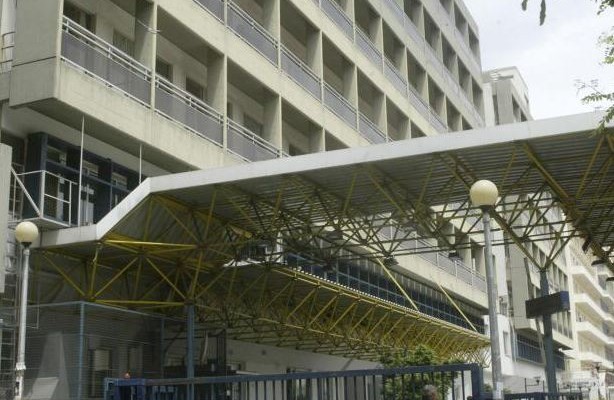 “Υπεύθυνος λογιστηρίου δημόσιου νοσοκομείου έβγαλε τον ασθενή από το χειρουργείο”