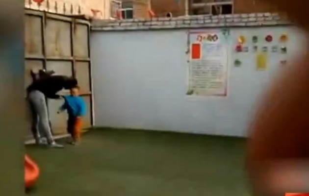 Κίνα: Νηπιαγωγοί – βασανιστές κακοποιούσαν τα παιδιά (βίντεο)