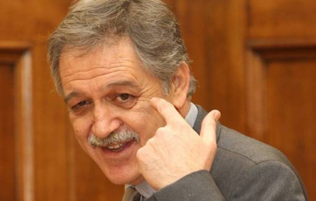 Ό,τι να ΄ναι ο Κουκουλόπουλος στη Βουλή, έχουν αρχίσει και το… χάνουν οι ΠΑΣΟΚοι