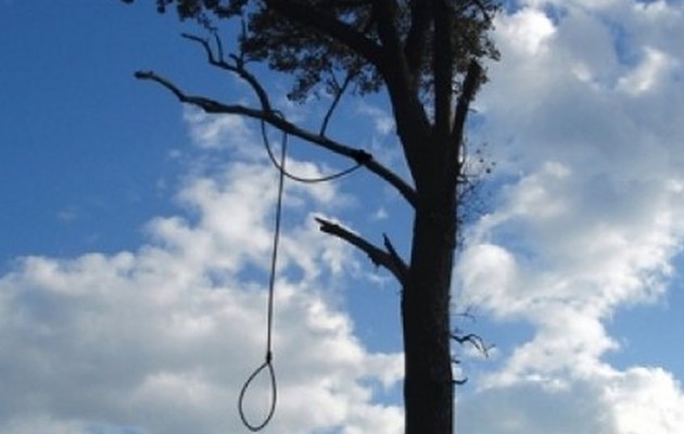 Σοκ στη Φθιώτιδα: Κρεμάστηκε σε δέντρο πατέρας 3 παιδιών