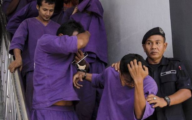 Φρίκη στην Μαλαισία:  38 άνδρες βίαζαν επί ώρες 2 ανήλικα κορίτσια