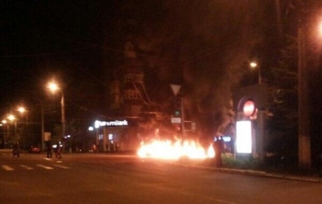 ΕΚΤΑΚΤΟ: Ναζιστικά τάγματα εφόδου χτυπάνε στη Μαριούπολη