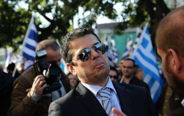 Στενό “φλερτ” Στ. Μπούκουρα με Ανεξάρτητους Έλληνες
