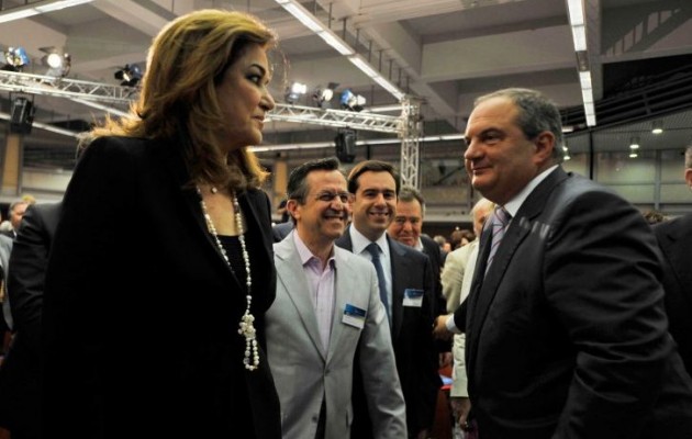 Βάζει φωτιές σε Μαξίμου και Χαρ. Τρικούπη η συνάντηση Μπακογιάννη – Καραμανλή