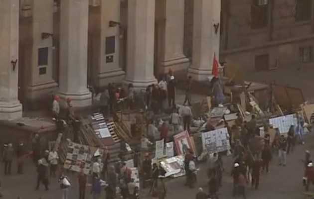 ΒΙΝΤΕΟ ΝΤΟΚΟΥΜΕΝΤΟ: Έτσι έγινε η επίθεση των Ουκρανών ναζί στην Οδησσό