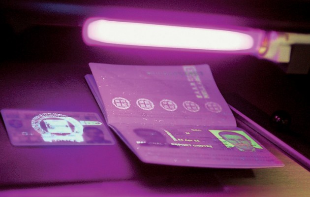 Εξαρθρώθηκε σπείρα που εξέδιδε παράνομα διαβατήρια σε αλλοδαπούς