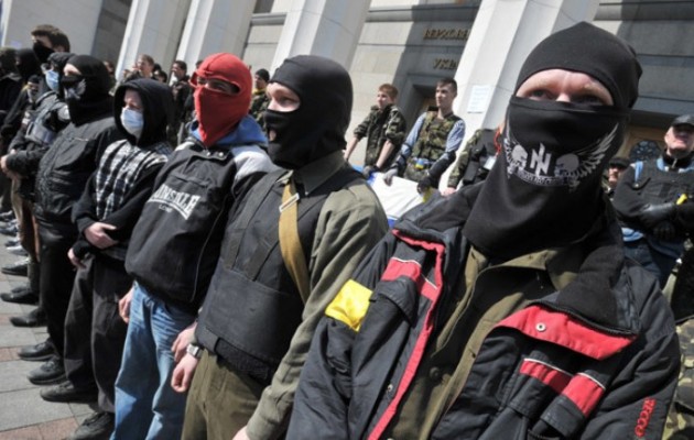 Οι Ρώσοι κατηγορούν Ουκρανούς ναζί για σφαγές αμάχων!