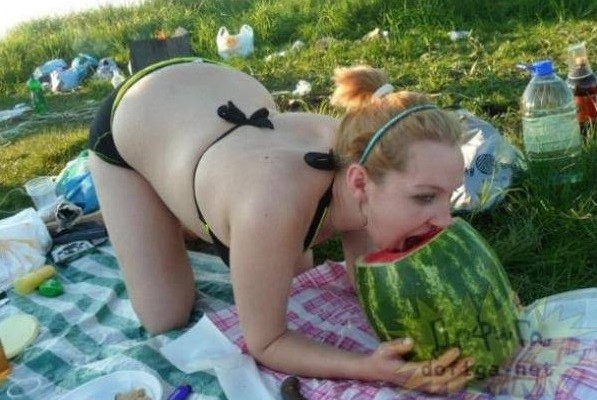 Ρώσοι νομίζουν ότι με αυτές τις φωτογραφίες θα βρουν… το άλλο τους μισό!