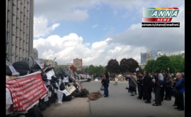 Ζωντανή Μετάδοση μέσα από το πολιορκημένο Σλοβιάντσκ