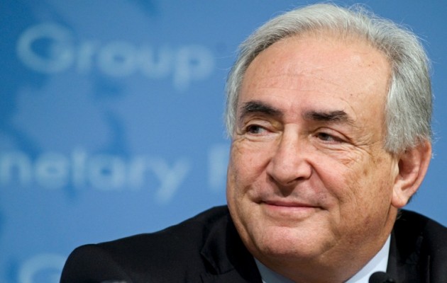 Μετανιωμένος ο Στρος Καν “αδειάζει” το ελληνικό πολιτικό σύστημα