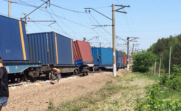 Εικόνες σοκ μετά τη σύγκρουση των τρένων στην Μόσχα (βίντεο)