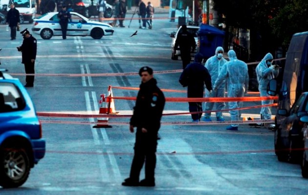 Ελεγχόμενη έκρηξη στο ύποπτο αντικείμενο στην Ακαδημίας