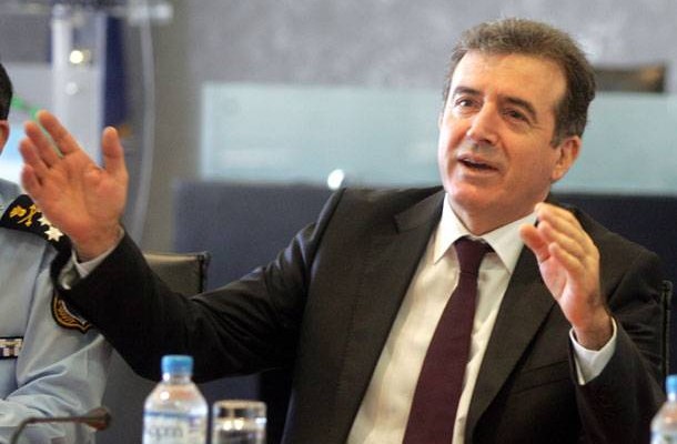 “Ανεπιθύμητο πρόσωπο ο Χρυσοχοΐδης” με απόφαση δημοτικού συμβουλίου