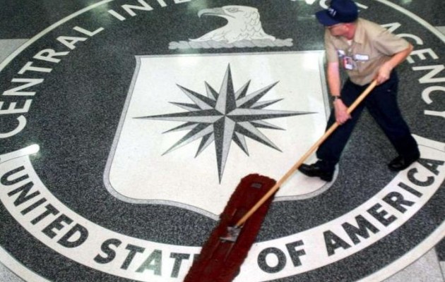 Η CIA  μπήκε στο twitter και κάνει… χιούμορ