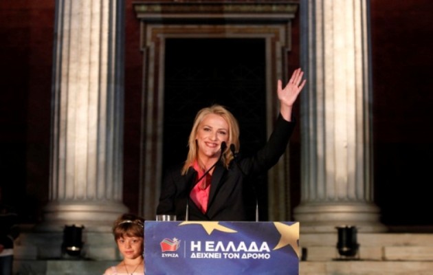 Δείτε τον πολιτικό όρκο που έδωσε η Ρένα Δούρου (βίντεο)